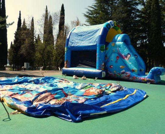 otroški park JumpyLand Adria Ankaran - napihljiva igrala, trampolin, kotiček za najmlajše, rojstni dan, zabava